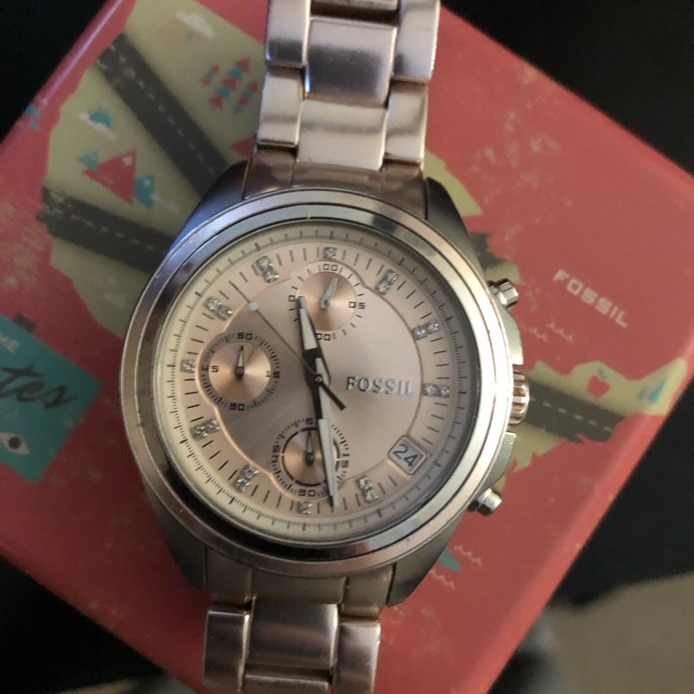 Rose gold fossil watch